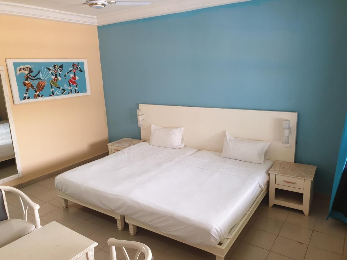 Djembe Beach Resort Kololi Exterior photo